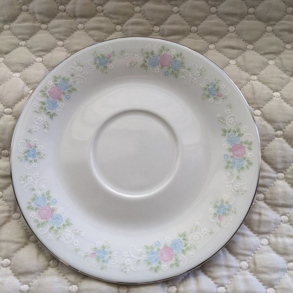 Vintage Floral Mismatched Fine China Tea Party Serving 3 Piece Set - Picture 5 of 12